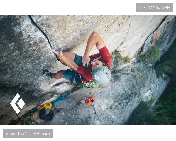 杭州攀岩队的包夹战术解析与攀岩热点的深度探讨