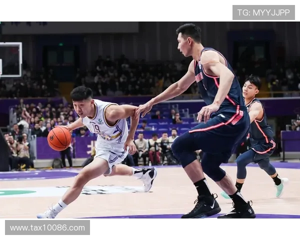 贾诚的奋斗之路与人生哲学探索:从平凡到卓越的成长故事